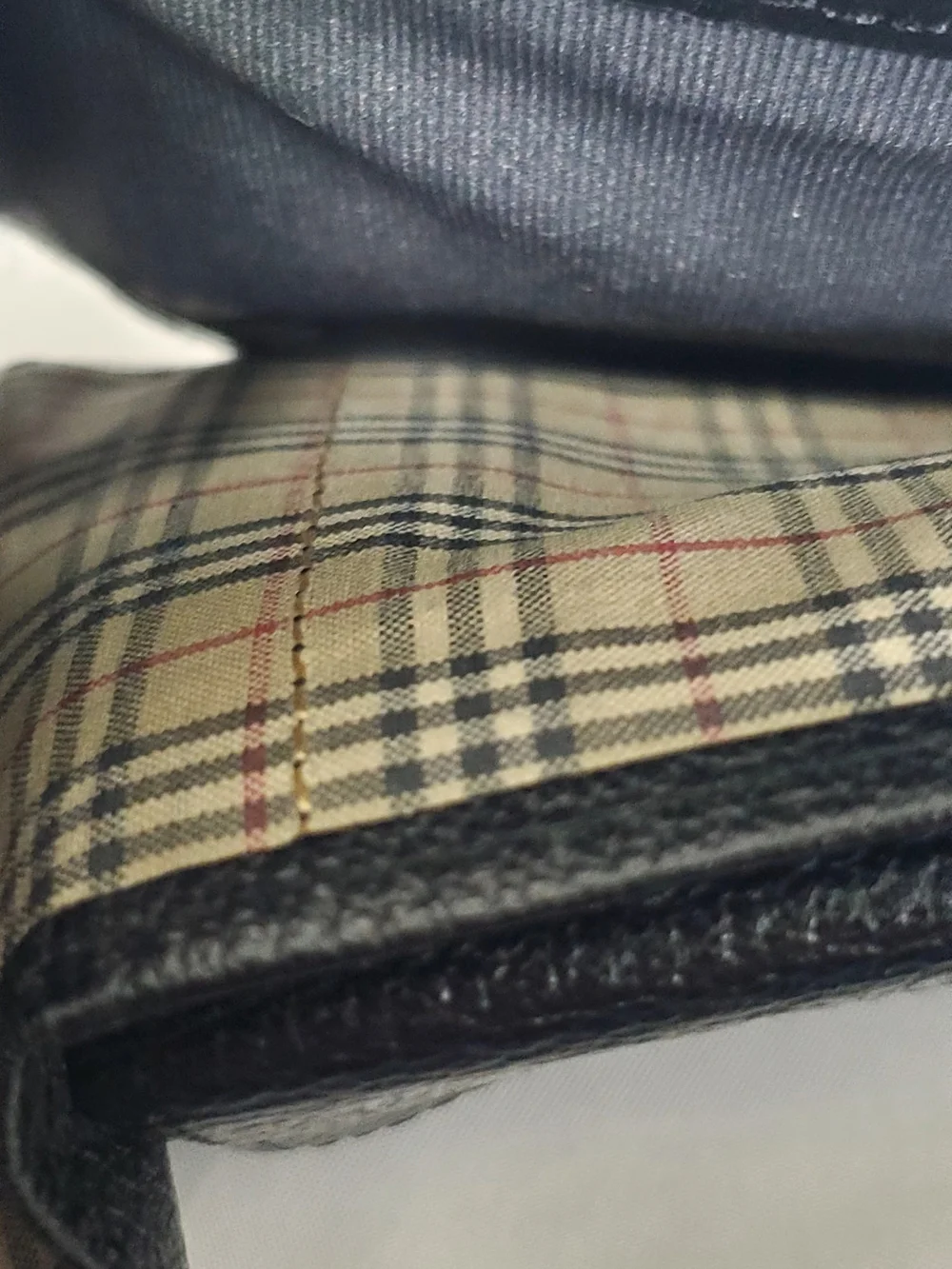 Burberry Men's Black Leather Bi-Fold Wallet
